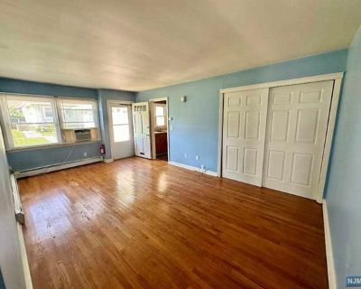 2 Bedroom 1BA Apartment For Rent in Butler Borough, NJ