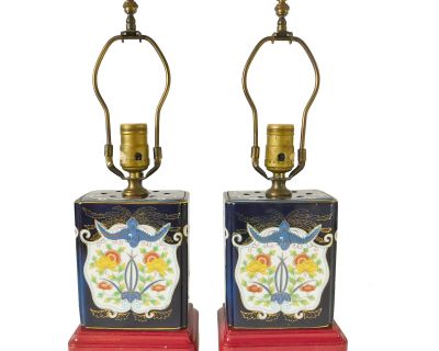 Small Pair Vintage Chinoiserie Cobalt Blue & White Porcelain Gold Trim Table Lamps