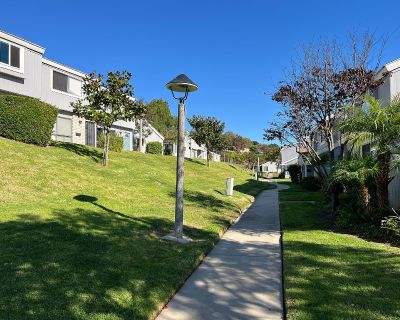 3 Bedroom 2BA 1098 ft Pet-Friendly Townhouse For Rent in Diamond Bar, CA