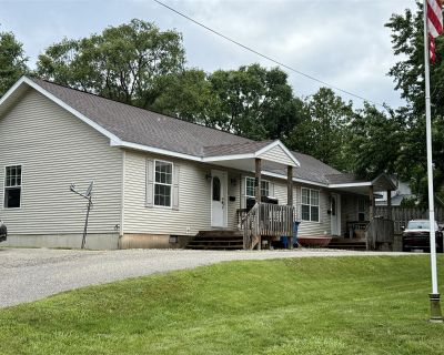 1 Bedroom 1848 ft Studio For Sale in Manistee, MI