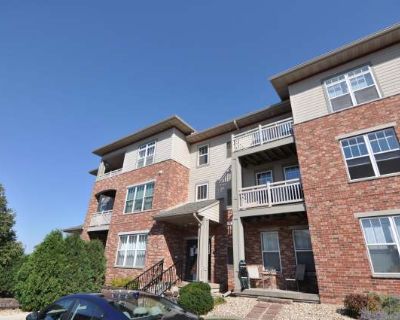 2 Bedroom 2BA 1184 ft Pet-Friendly Apartment For Rent in Madison, WI