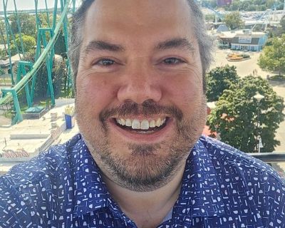 Sean - Needs an Apartment on iROOMit or a Room