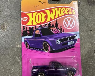 Hot Wheels Custom Purple VW Caddy Truck Toy