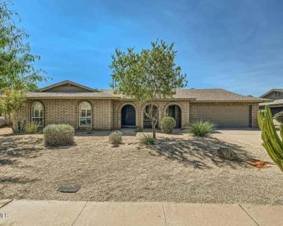 4 Bedroom 2BA 2004 ft Single Family Home For Sale in TEMPE, AZ