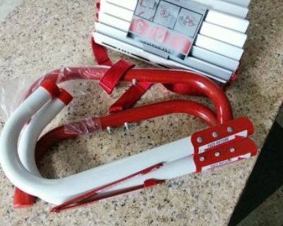 NEVER USED KIDDE 2 STORY FIRE ESCAPE LADDER.$40.
