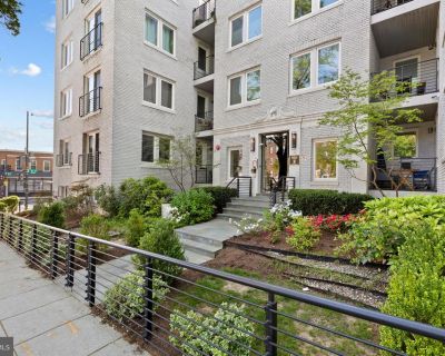 2 Bedroom 2BA 850 ft Condo For Sale in Washington, DC