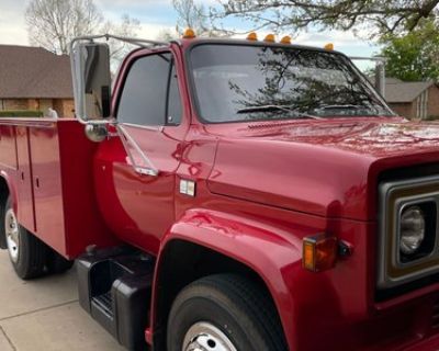1986 C-60 Garage kept 11,000 miles