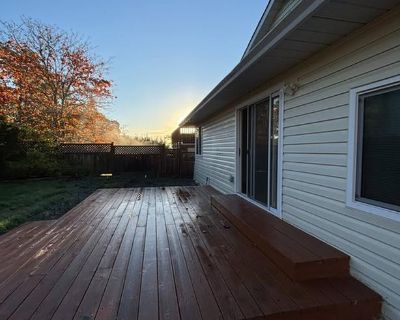 Price includes heat, utilities and wifi. Charming, quiet, clean, unfurnished 475 sqft private suite for rent on corner street in Saanich, just down the street from Layritz Park, in the neighbourhood immediately behind Camosun College Interurban campus' PISE facility. This suite has been built into the back of a rancher and all connecting walls have been sound and fire proofed to dampen noise fr...