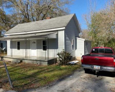 3 Bedroom 2BA 1272 ft Apartment For Rent in Hogansville, GA