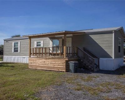 2 Bedroom 2BA 900 ft Manufactured Home For Sale in CLEWISTON, FL