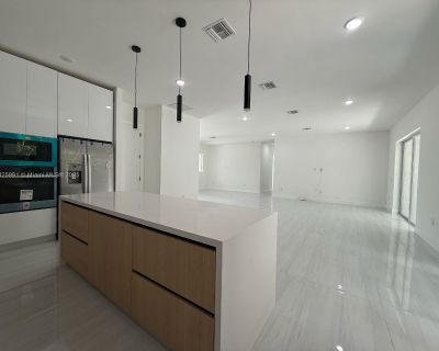 3 Bedroom 3BA 2177 ft House For Rent in Cape Coral, FL