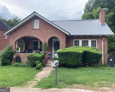 1 Bedroom Studio For Sale in Gainesville, GA