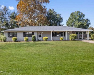 4 Bedroom 3BA 2148 ft Single Family Home For Sale in GULFPORT, MS