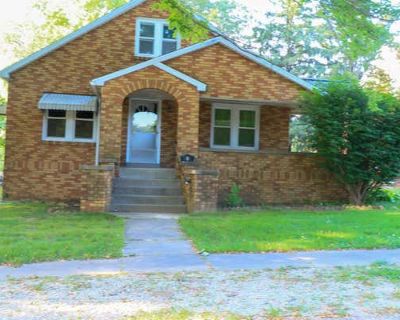 4 Bedroom 2BA 1764 ft Single Family Home For Sale in HOLLAND, IN
