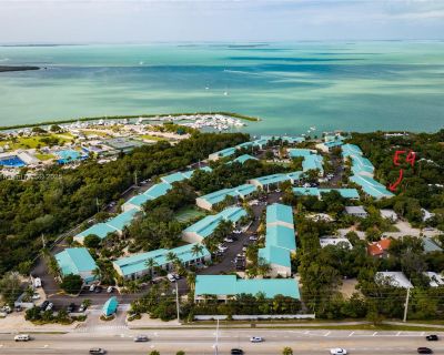 2 Bedroom 2BA 1344 ft Furnished House For Rent in Plantation Key, FL