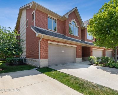 3 Bedroom 3BA 1715 ft Townhouse For Sale in Wheeling, IL