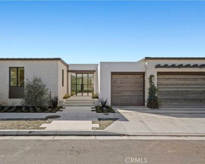 4607 Dorchester Rd. Well-positioned in the sought-after Cameo Highlands community of Corona Del Mar, this newly-built home is absolutely sure to impress. Perched on an ocean-view terrace with spanning ocean horizon, year-round sunsets, and Catalina Island views from the major living spaces, opportunities like this are rare to the market. Designed by highly-acclaimed architect Mark Teale with in...