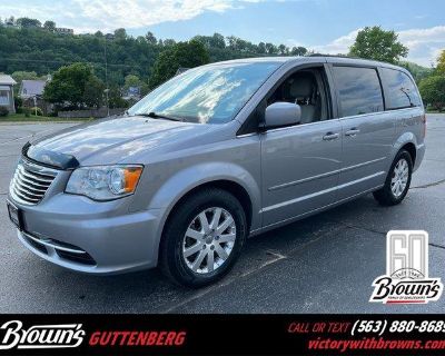 2016 Chrysler Town And Country LX 4DR Mini-Van