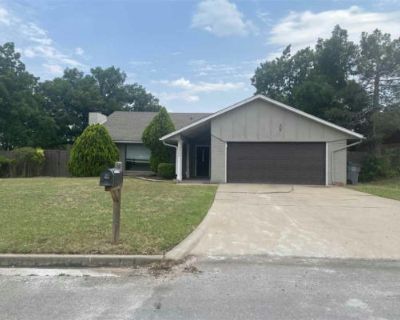 3 Bedroom 1700 ft Single Family Home For Sale in Lawton, OK