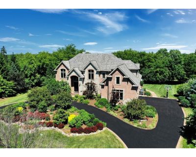 7 Bedroom 6BA 7721 ft² Residential For Sale in Inverness, IL