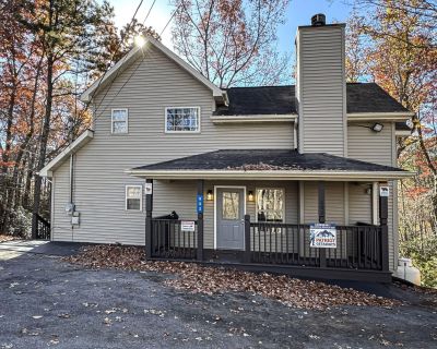 3 Bedroom 2BA 2299 ft Single Family House For Sale in Gatlinburg, TN