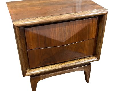 Single Mid Century Modern Diamond Faced Walnut Nightstand by United Furniture