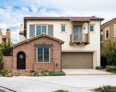 136 Long Fence. Nestled behind dramatic entry gates and stunning views, the Groves in Orchard Hills offer privacy and exclusive living. This dramatic open floor plan has plenty of natural light with a wall of windows overlooking a premium and private backyard with tranquil treetop and hill views - ideal for relaxing and entertaining. This home has a gourmet kitchen with granite counters and top...