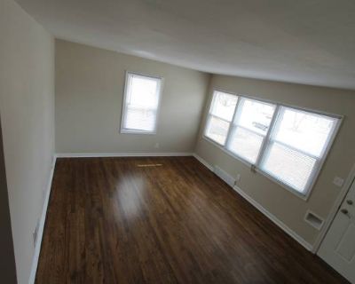 3 Bedroom 1BA 885 ft Pet-Friendly Apartment For Rent in Omaha, NE