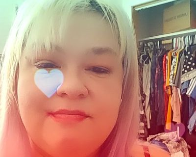 Dacquari - Needs an Apartment on iROOMit or a Room