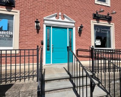 810 ft Commercial Property For Rent in Middleton, MA