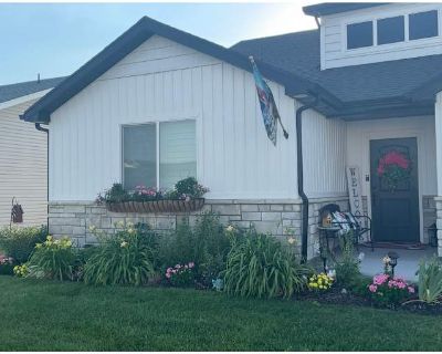 Private room with ensuite in a House with 1 roomie, Hyde Park, UT 84318