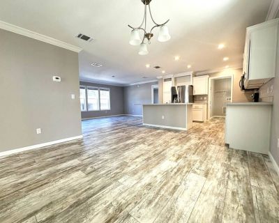 2 Bedroom 2BA 1456 ft Mobile Home For Rent in Homosassa, FL