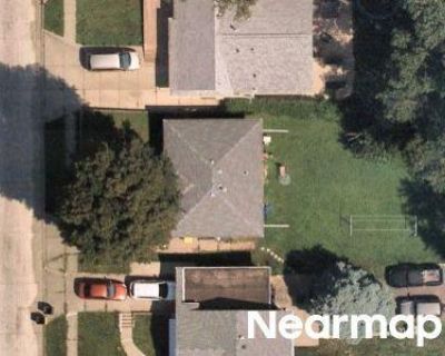 2 Bed 1.0 Bath Preforeclosure Property in Sioux City, IA 51106 - S Martha St