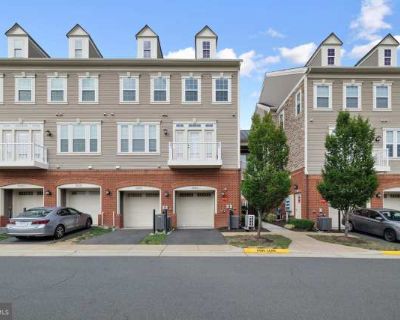 3 Bedroom 3BA 1984 ft Apartment For Rent in Loudoun County, VA