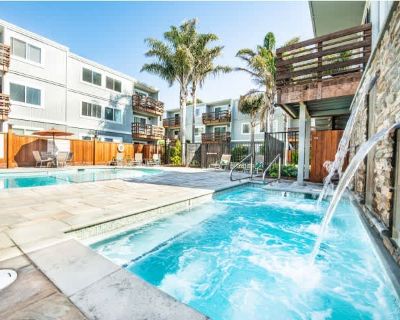 2 Bedroom 2BA 935 ft Pet-Friendly Apartment For Rent in Santa Cruz, CA