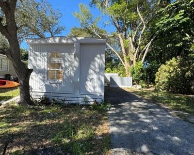 2 Bedroom 2BA 1248 ft Mobile Home For Sale in Coconut Creek, FL