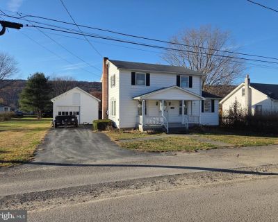4 Bedroom 1BA 1238 ft Single Family House For Sale in Romney, WV