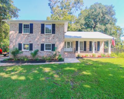 4 Bedroom 2BA 1850 ft Apartment For Rent in Charleston, SC