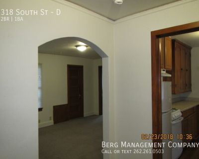 2 Bedroom 1BA Pet-Friendly Apartment For Rent in Waukesha, WI