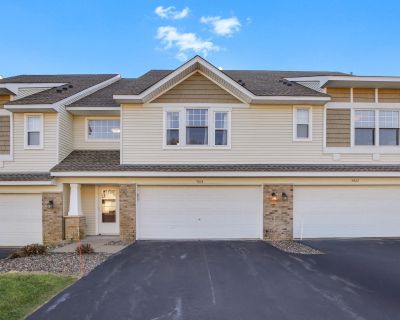 3 Bedroom 3BA 2103 ft Pet-Friendly Townhouse For Sale in Ramsey, MN