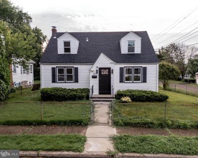 4 Bedroom 2BA 1547 ft Single Family House For Sale in Maple Shade, NJ