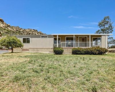 2 Bedroom 2BA 1440 ft Mobile Home For Rent in West Hills, CA