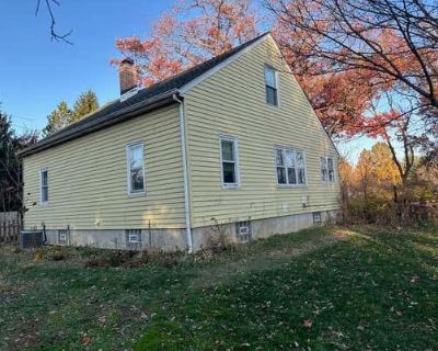 2 Bedroom 1BA 1860 ft Single Family Home For Sale in CHESTERTON, IN