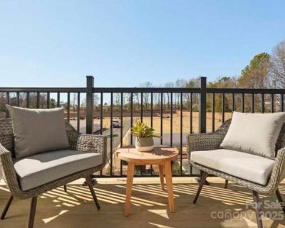 1 Bedroom 3.5BA 1732 ft Apartment For Rent in Charlotte, NC