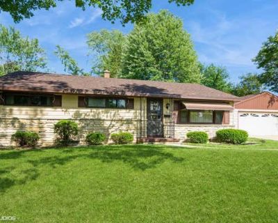 3 Bedroom 2BA 1650 ft Single Family Home For Sale in MAYVILLE, WI