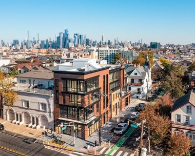 3 Bedroom 2BA 1684 ft Condo For Sale in Jc, Heights, NJ