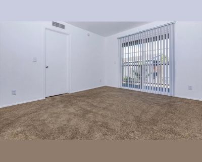 Room for rent in E 25th St, Tucson - Master bedroom for Rent