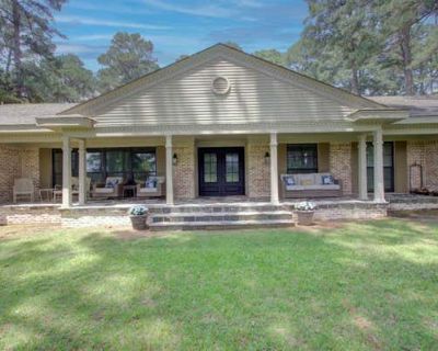 3 Bedroom 4BA 3271 ft Single Family Home For Sale in TEXARKANA AR, AR