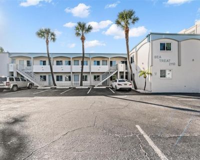 1 Bedroom 1BA 535 ft Condo For Sale in Indian Rocks Beach, FL