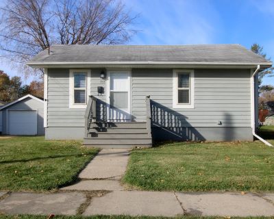 1 Bedroom 1BA 583 ft Single Family House For Sale in Woodstock, IL